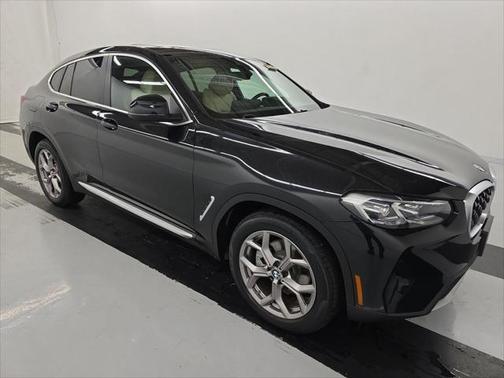 2022 BMW X4 xDrive30i