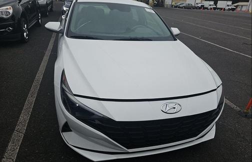 2021 Hyundai ELANTRA SE