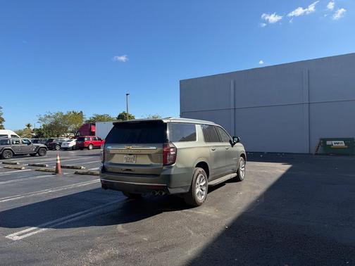 2023 Chevrolet Suburban Premier