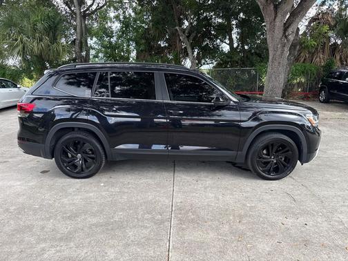 2021 Volkswagen Atlas 3.6L SE w/Technology