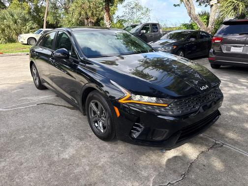 2022 Kia K5 LXS