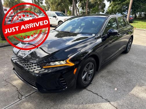 2022 Kia K5 LXS