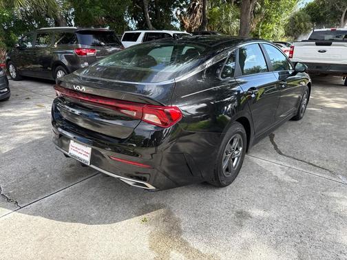 2022 Kia K5 LXS