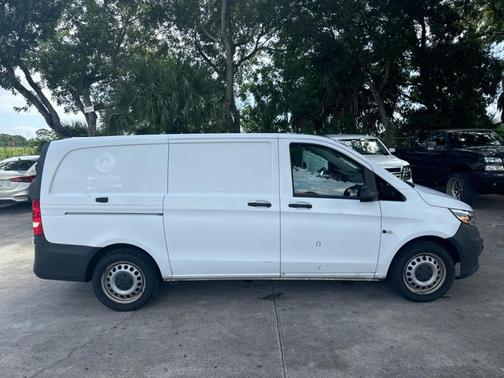 2019 Mercedes-Benz Metris Base