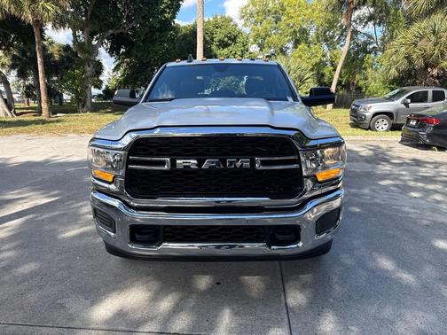 2022 RAM 3500 TRADESMAN