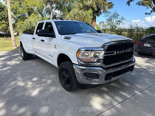 2022 RAM 3500 TRADESMAN