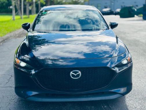 2019 Mazda Mazda3 FWD w/Preferred Package
