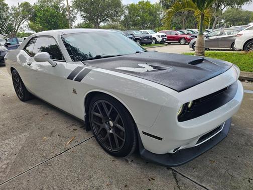 2016 Dodge Challenger R/T Scat Pack