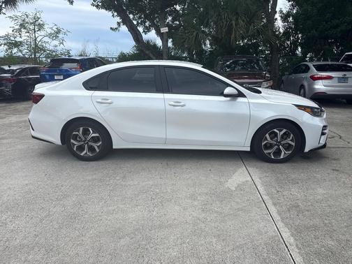 2021 Kia Forte LXS