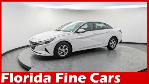 2021 Hyundai ELANTRA SE