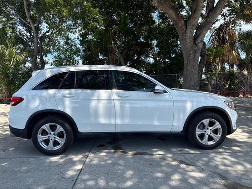2017 Mercedes-Benz GLC 300 Base