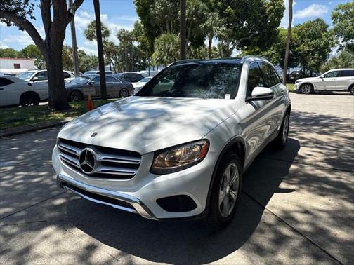 2017 Mercedes-Benz GLC 300 Base