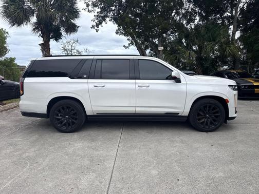 2021 Cadillac Escalade ESV Sport