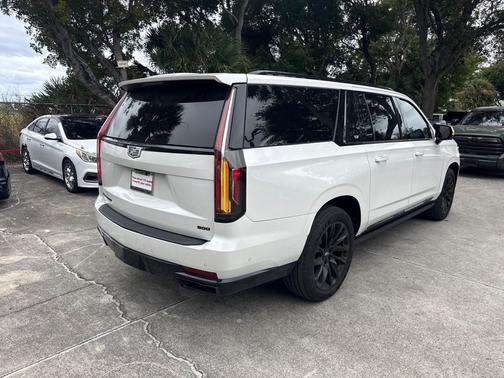 2021 Cadillac Escalade ESV Sport