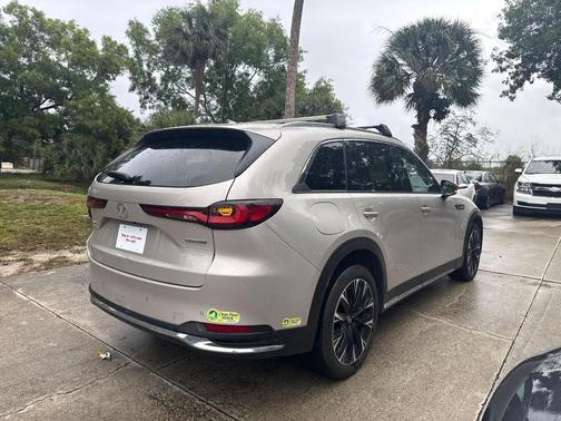 2024 Mazda CX-90 PHEV Premium Plus
