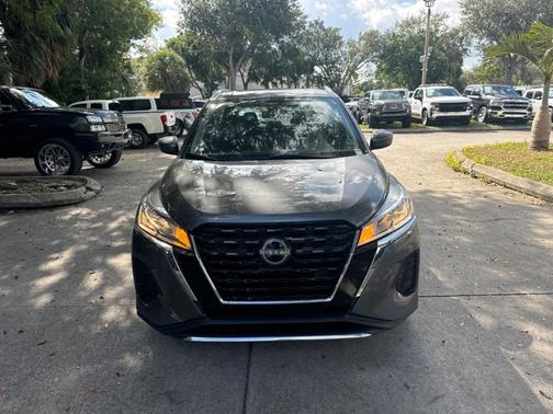 2024 Nissan Kicks SV