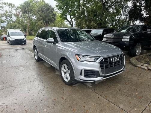 Florett Silver Metallic 2022 Audi Q7 55 Premium