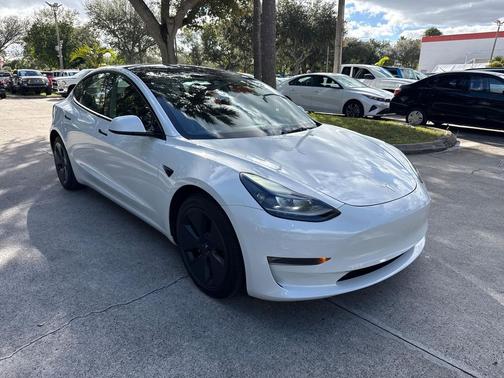 2023 Tesla Model 3 Standard Range