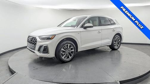 2022 Audi Q5 45 S line Premium Plus