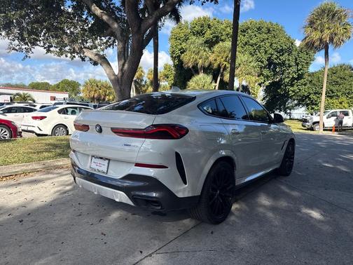 2022 BMW X6 xDrive40i