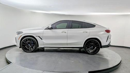 2022 BMW X6 xDrive40i