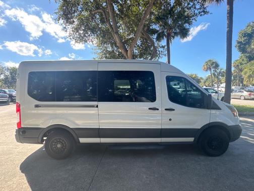2015 Ford Transit-350 XL