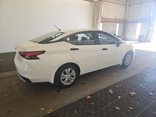 2021 Nissan Versa 1.6 S
