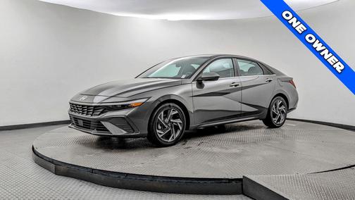 2025 Hyundai ELANTRA SEL