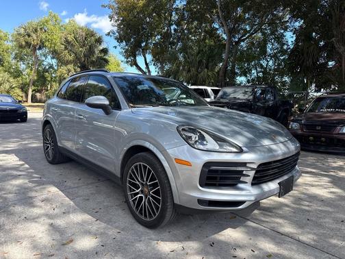 2022 Porsche Cayenne Cayenne