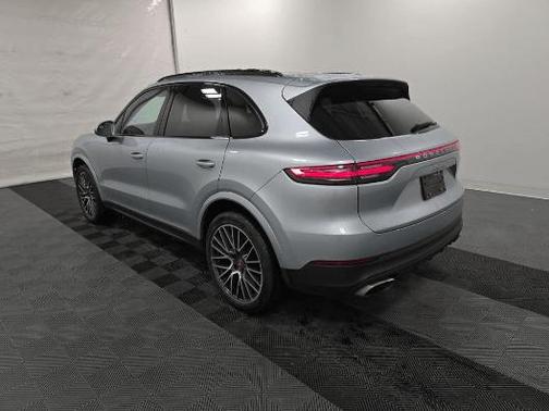 2022 Porsche Cayenne Cayenne