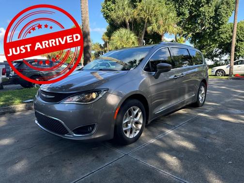 2018 Chrysler Pacifica Touring-L Plus