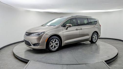 2018 Chrysler Pacifica Touring-L Plus
