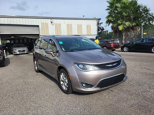 2018 Chrysler Pacifica Touring-L Plus