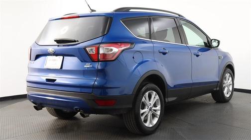 Photo 5 of 30 of 2018 Ford Escape SE