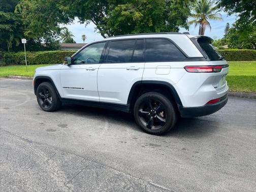2024 Jeep Grand Cherokee Altitude