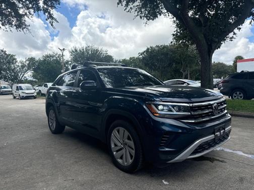 2023 Volkswagen Atlas Cross Sport 2.0T SE w/Technology