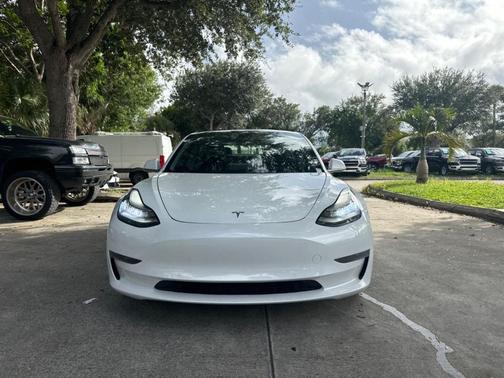 2020 Tesla Model 3 Standard Range Plus