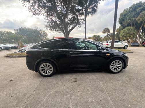 2017 Tesla Model X 75D