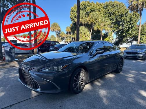 2022 Lexus ES 350 Base