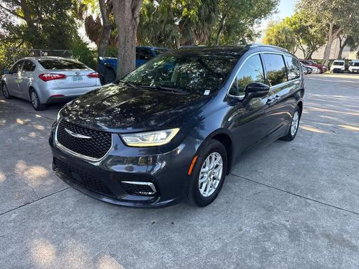 2021 Chrysler Pacifica Touring L