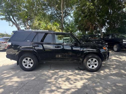 Midnight Black Metallic 2024 Toyota 4Runner SR5