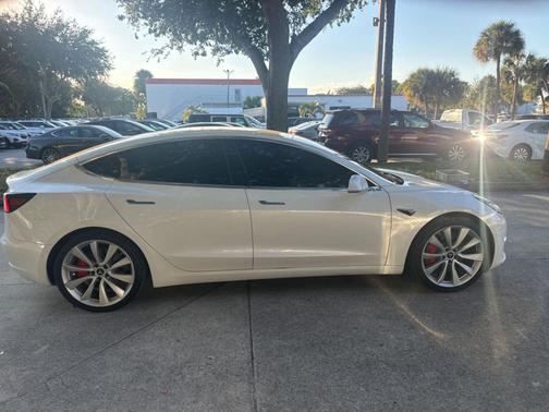 2019 Tesla Model 3 Long Range