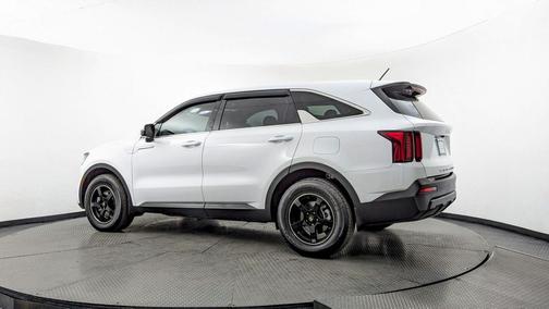2022 Kia Sorento LX