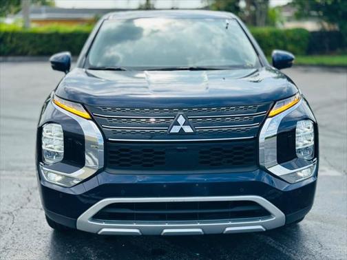 2023 Mitsubishi Outlander PHEV SE S-AWC