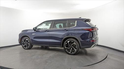 2023 Mitsubishi Outlander PHEV SE S-AWC