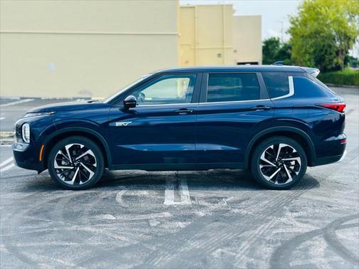 2023 Mitsubishi Outlander PHEV SE S-AWC