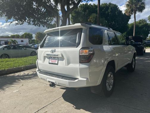2024 Toyota 4Runner SR5