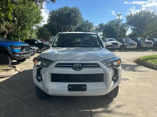 2024 Toyota 4Runner SR5