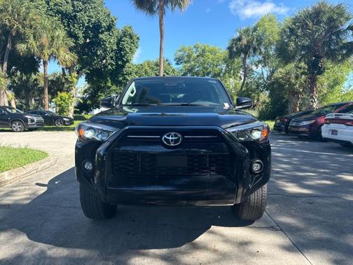 2024 Toyota 4Runner SR5
