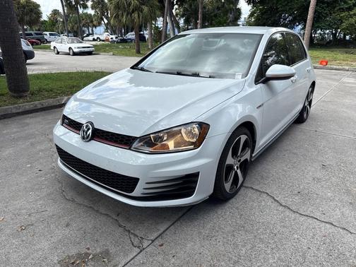 2017 Volkswagen Golf GTI 2.0T S 4-Door
